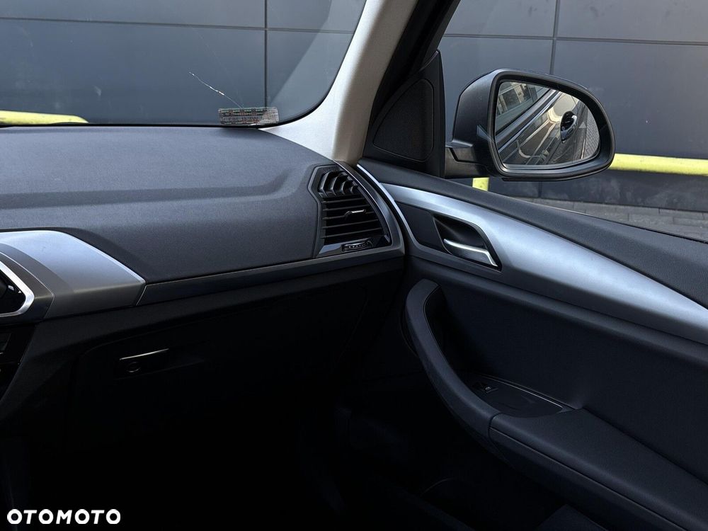 BMW X3 xDrive20i - 12