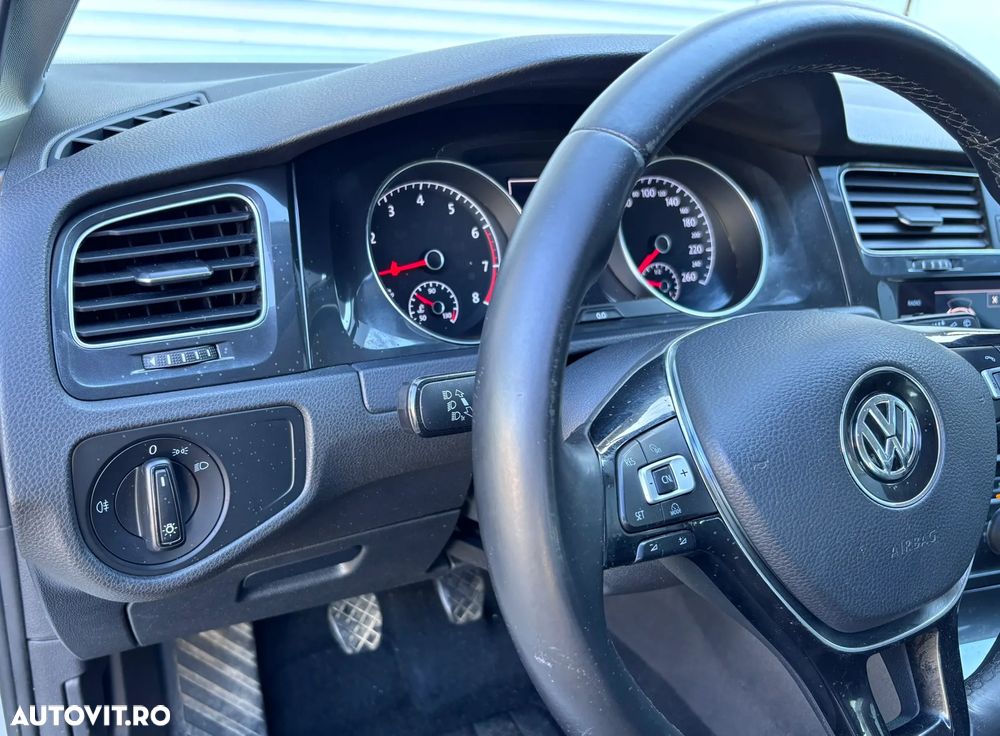 Volkswagen Golf 1.0 TSI BlueMotion Trendline - 21
