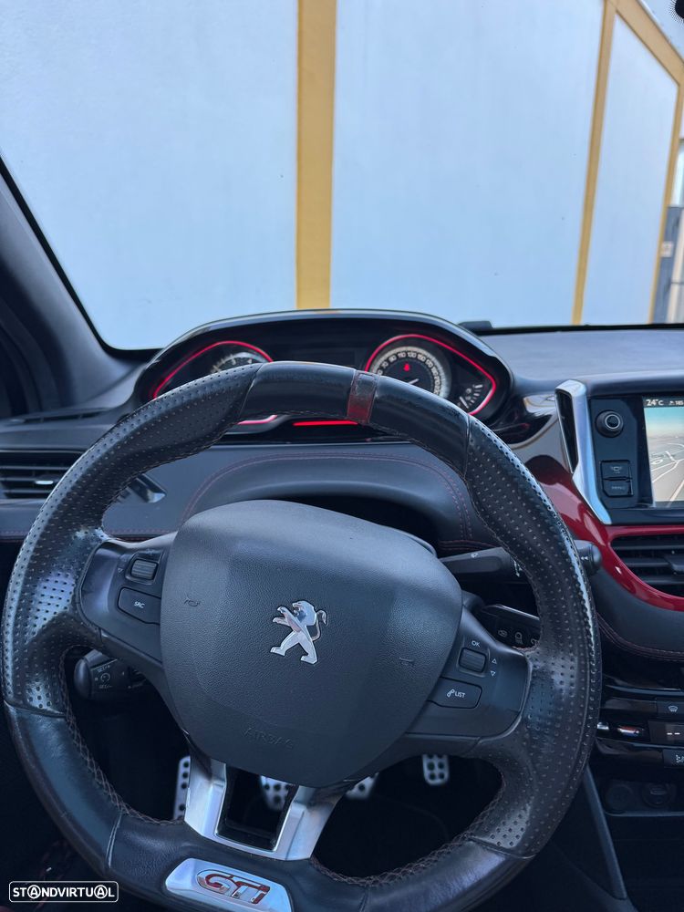 Peugeot 208 GTI 200 THP - 7