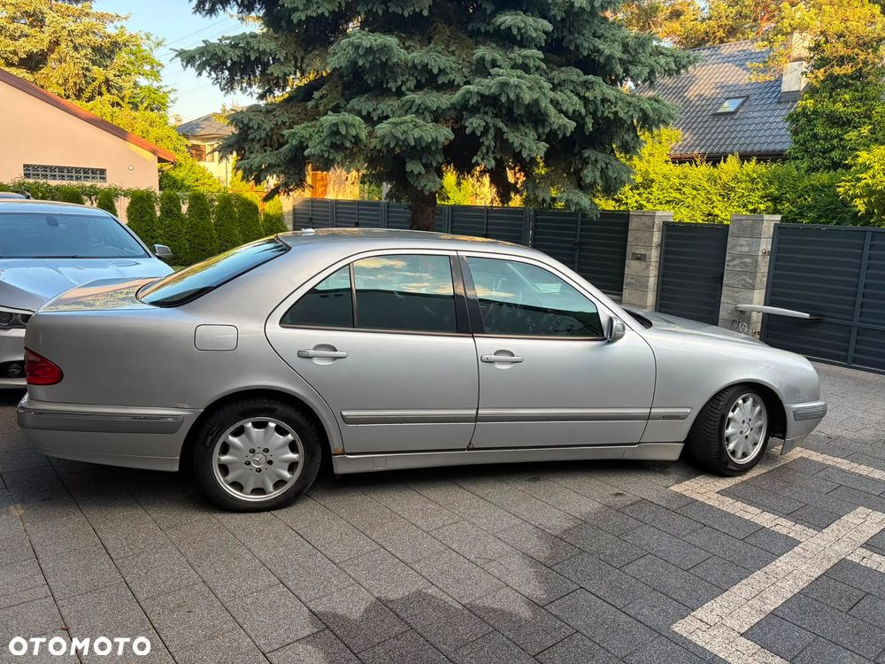 Mercedes-Benz Klasa E - 3