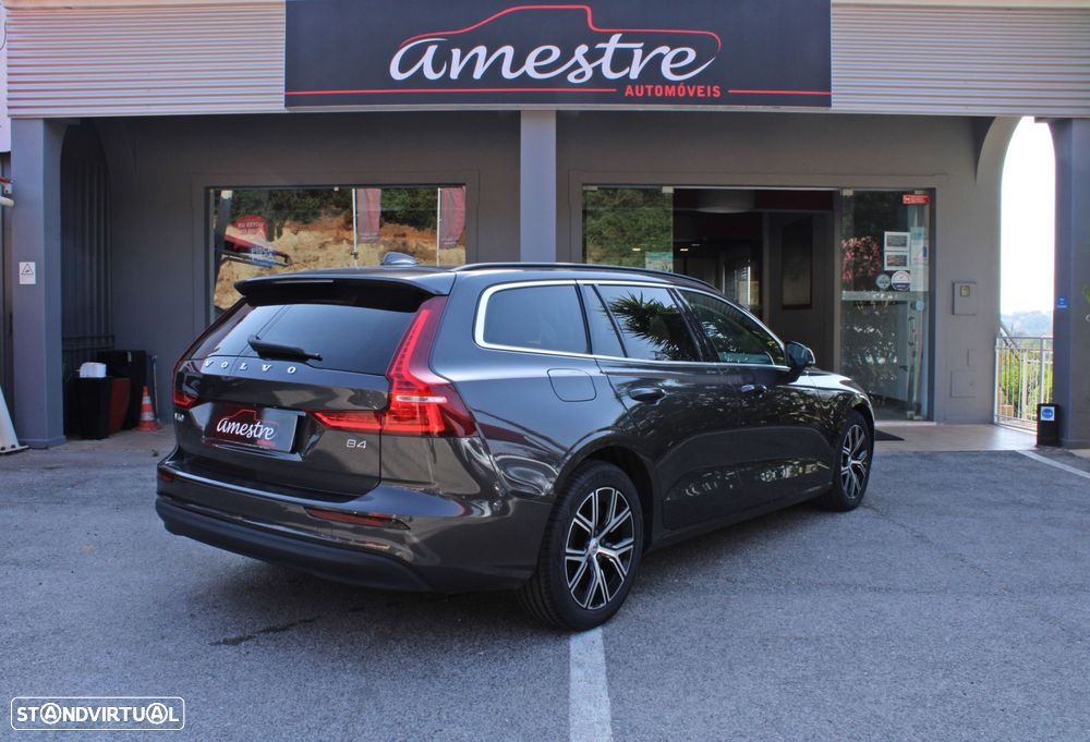 Volvo V60 2.0 B4 Core Auto - 4