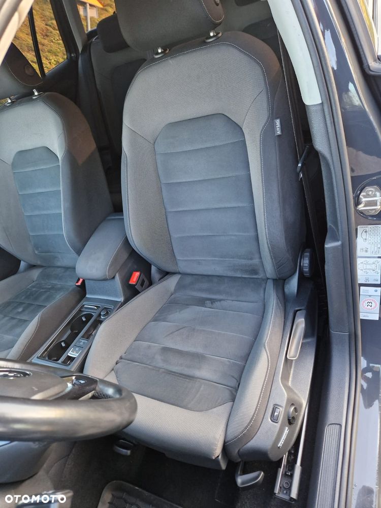 Volkswagen Golf - 27