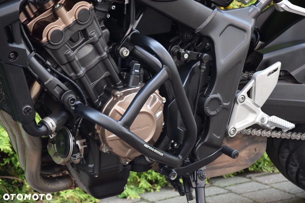 Honda CB - 8