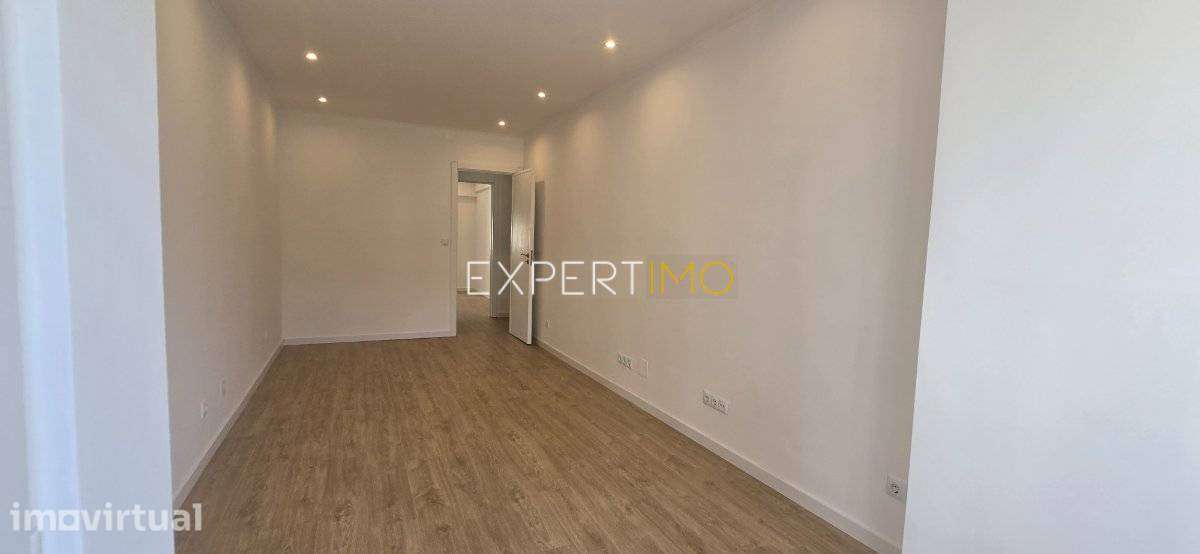 Apartamento T1 Remodelado 1º andar - Grande imagem: 4/13