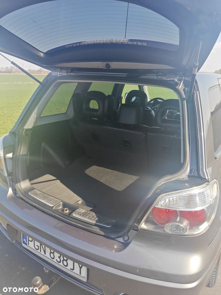 Mitsubishi Outlander 2.0 Turbo - 14