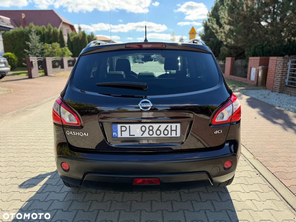 Nissan Qashqai - 25