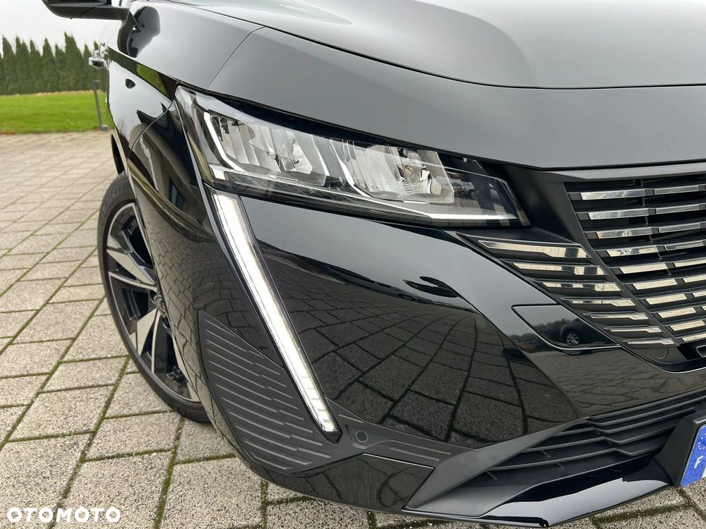 Peugeot 308 - 8