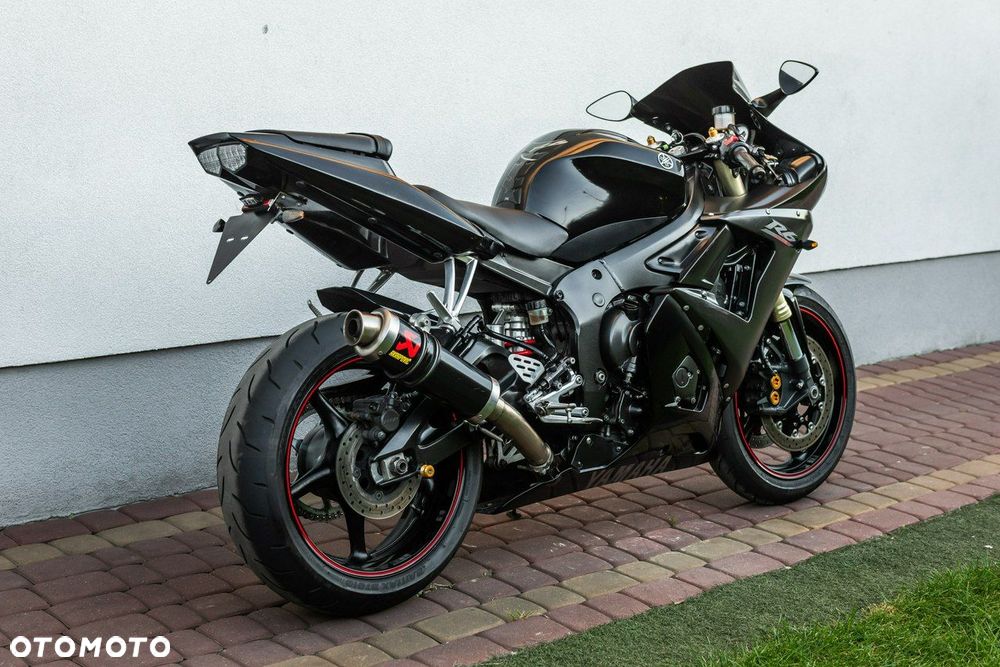 Yamaha R6 - 3