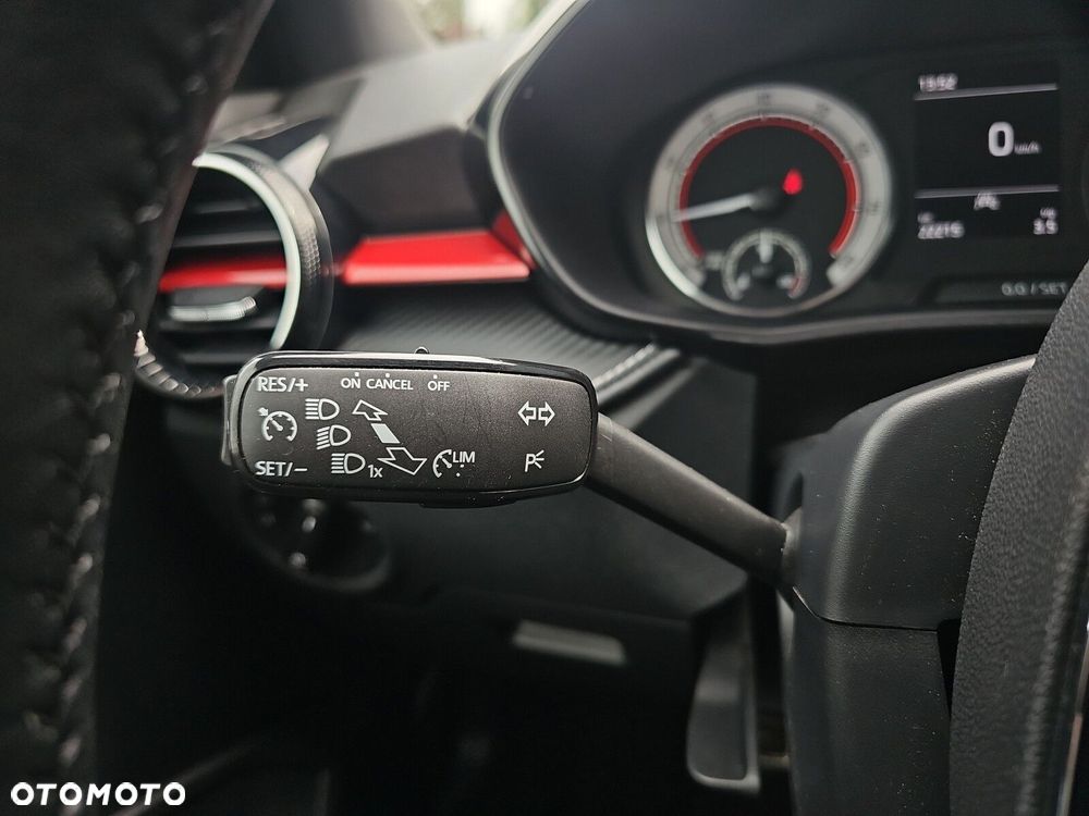 Skoda Fabia 1.0 TSI Monte Carlo - 19