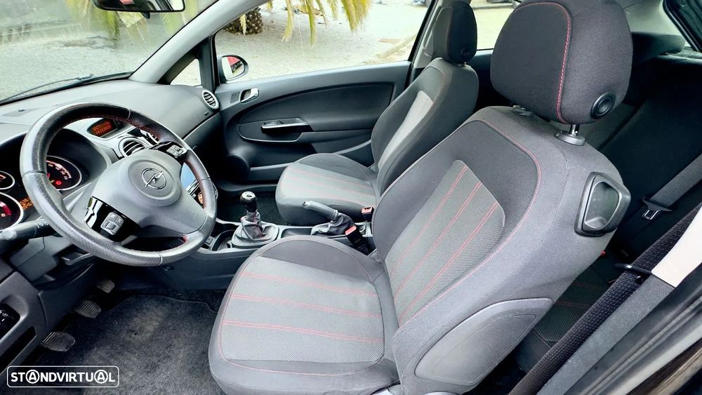 Opel Corsa 1.3 CDTI Black Edition - 13