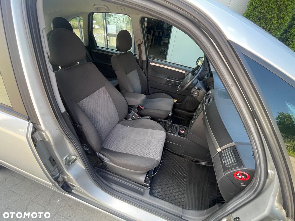 Opel Meriva 1.6 16V Cosmo - 16