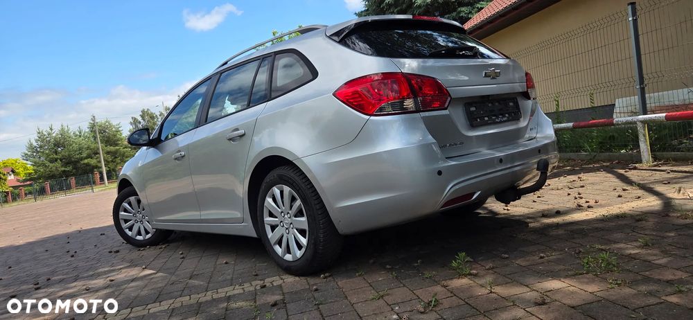 Chevrolet Cruze 1.6 LS - 24