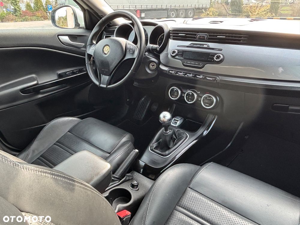 Alfa Romeo Giulietta - 25
