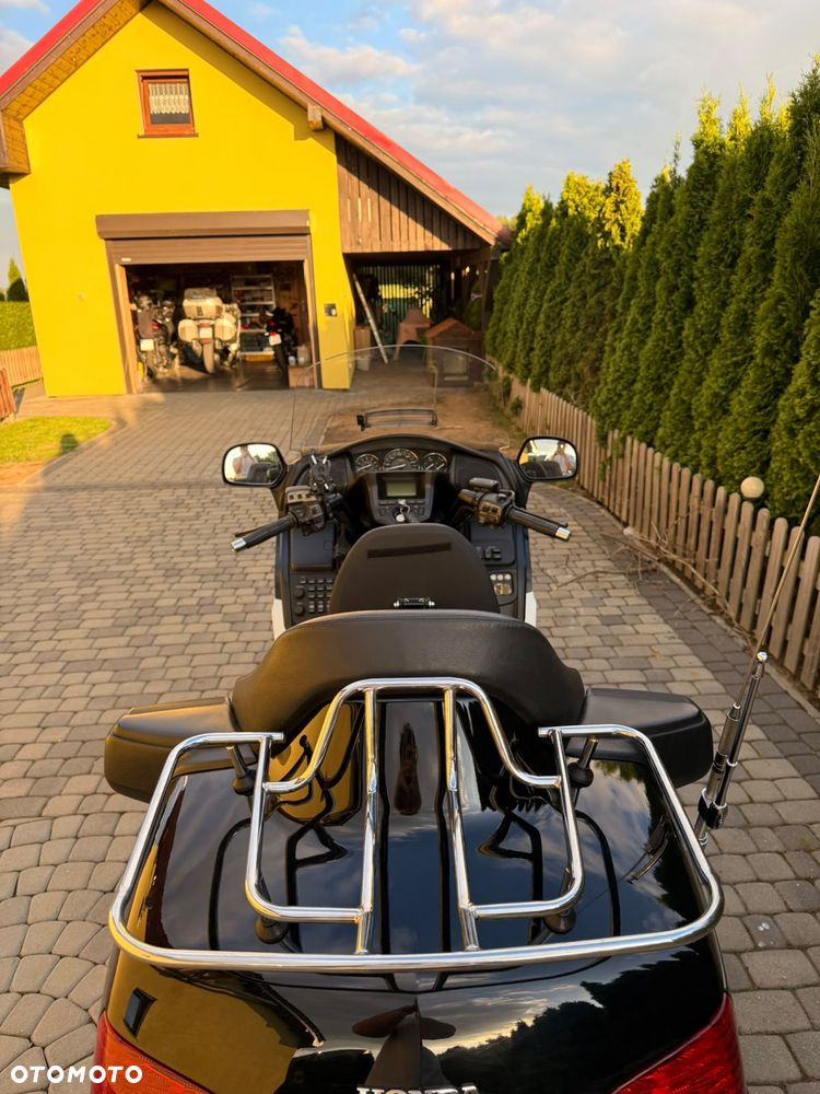 Honda GL - 24