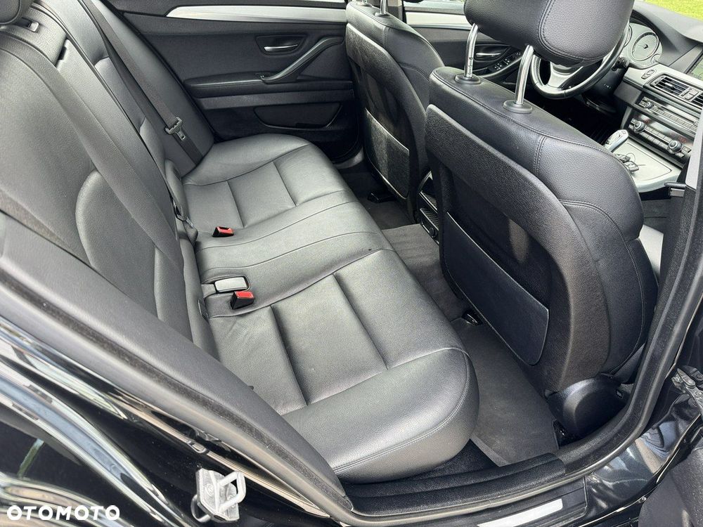 BMW Seria 5 520d - 27