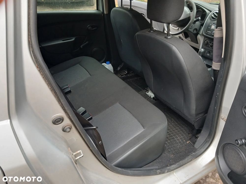 Dacia Logan 1.2 16V Access - 8