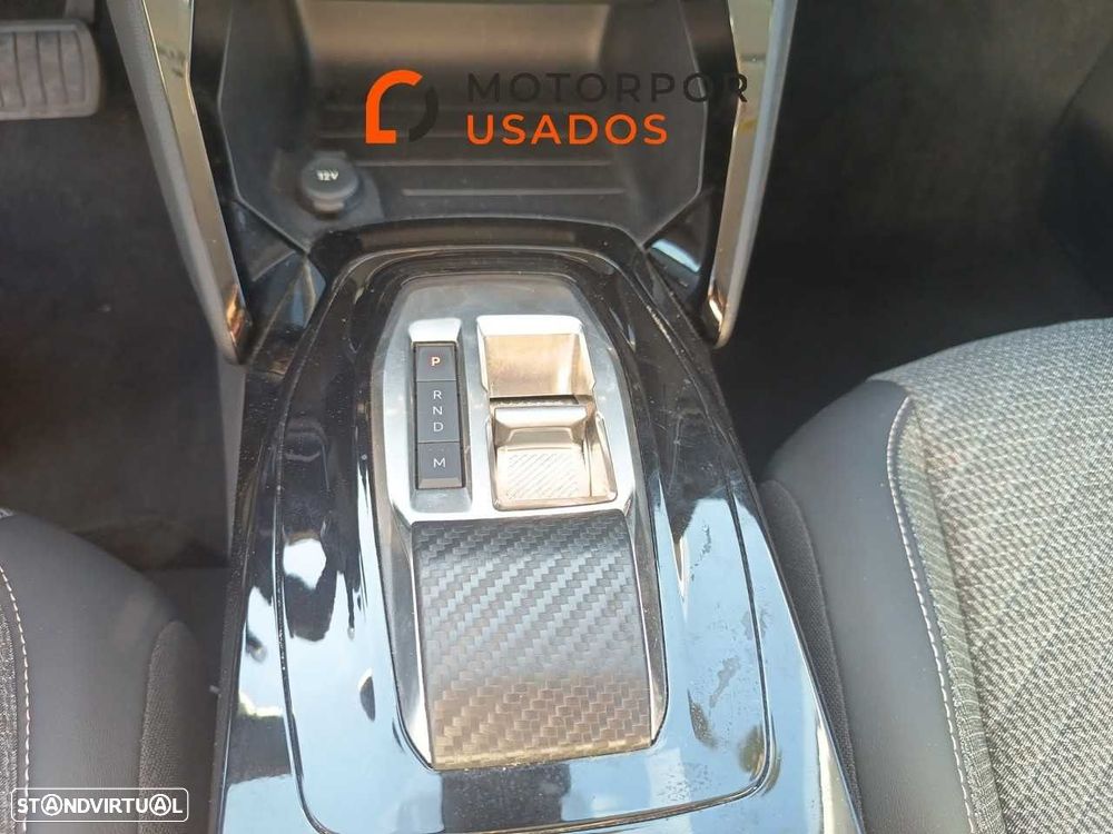 Peugeot 208 1.2 Hybrid Allure e-DCS6 - 11
