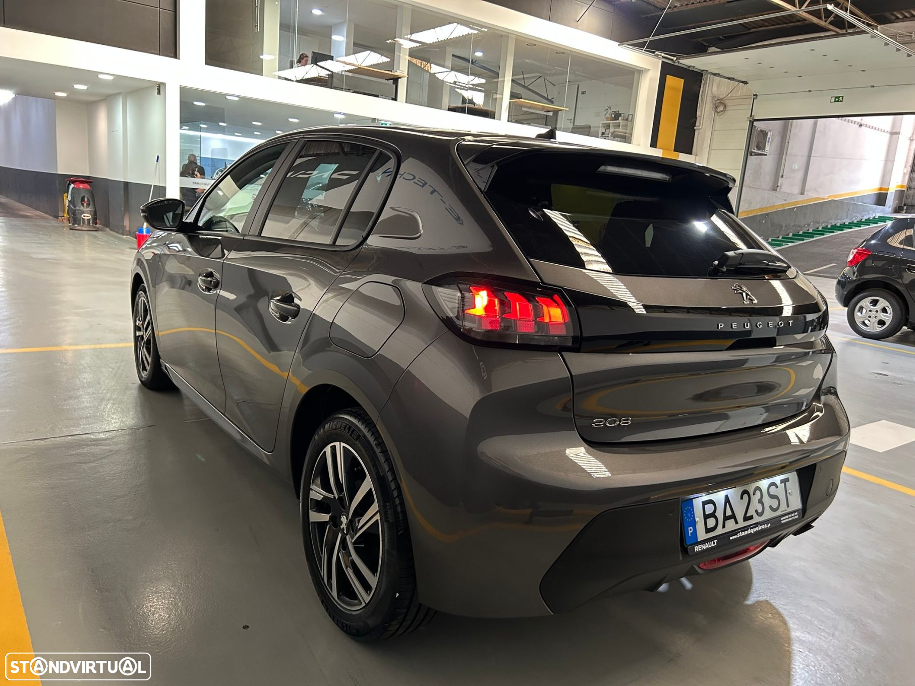 Peugeot 208 1.2 PureTech Active Pack - 6
