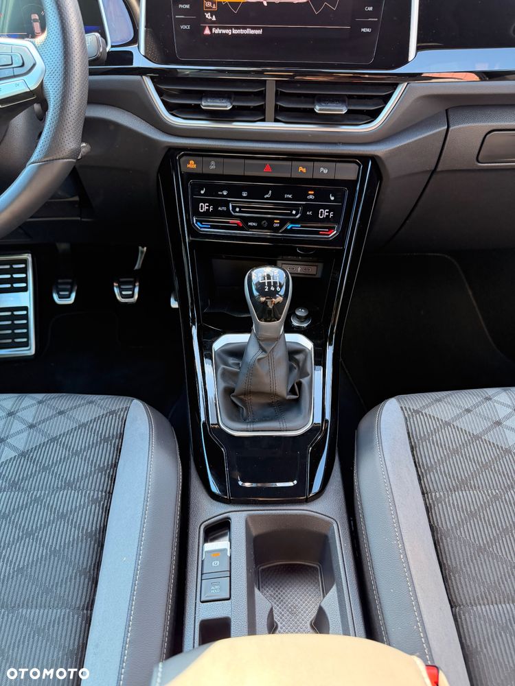 Volkswagen T-Roc - 13