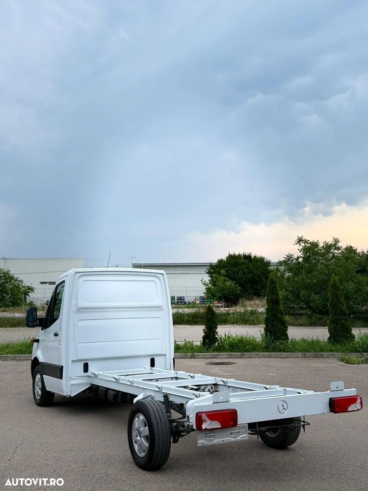 Mercedes-Benz Sprinter - 21