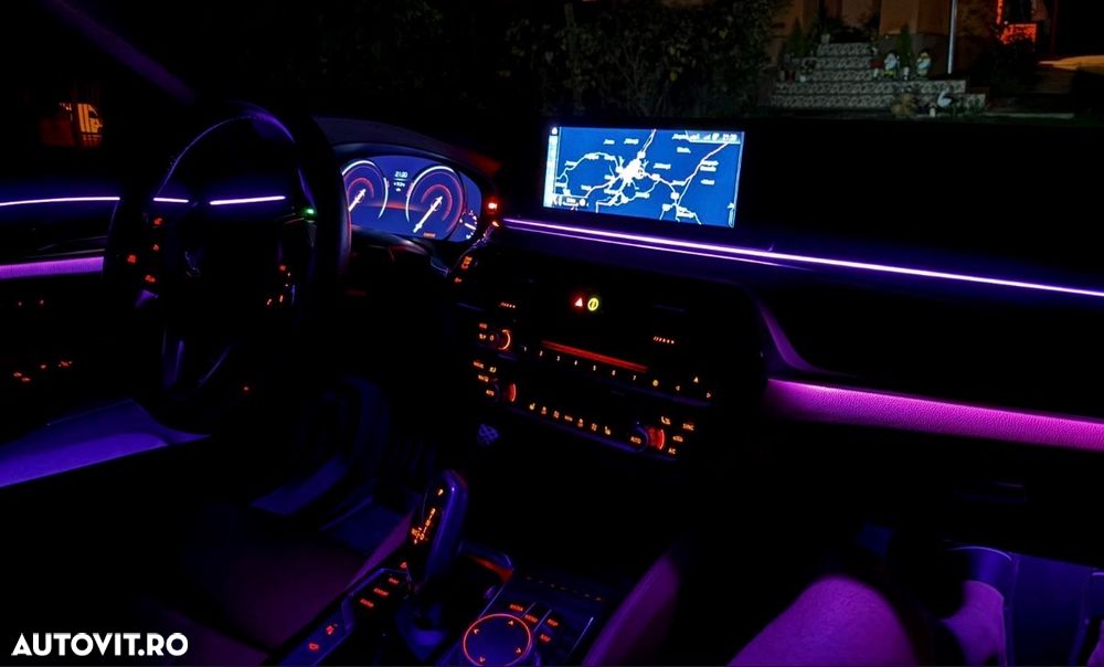 BMW Seria 5 520d xDrive AT - 24