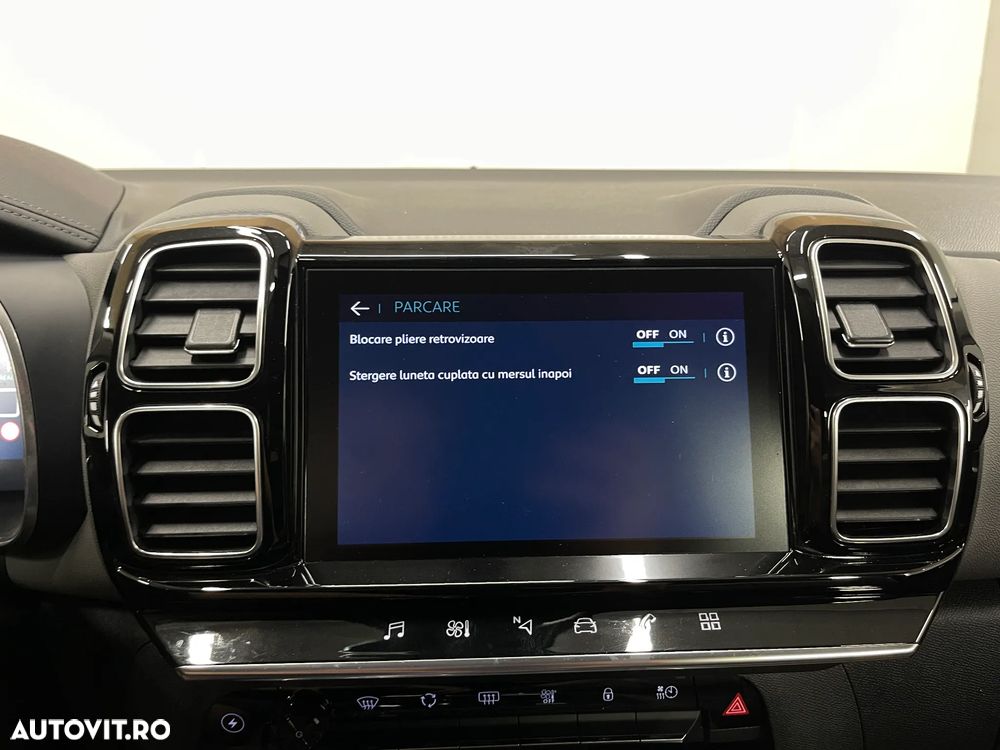 Citroën C5 Aircross 1.6 PHEV FWD 225 EAT8 Shine - 22
