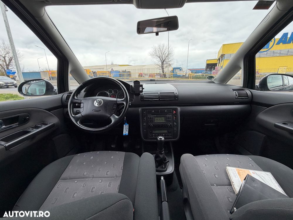 Volkswagen Sharan 2.0 TDI DPF BlueMotion Comfortline - 6
