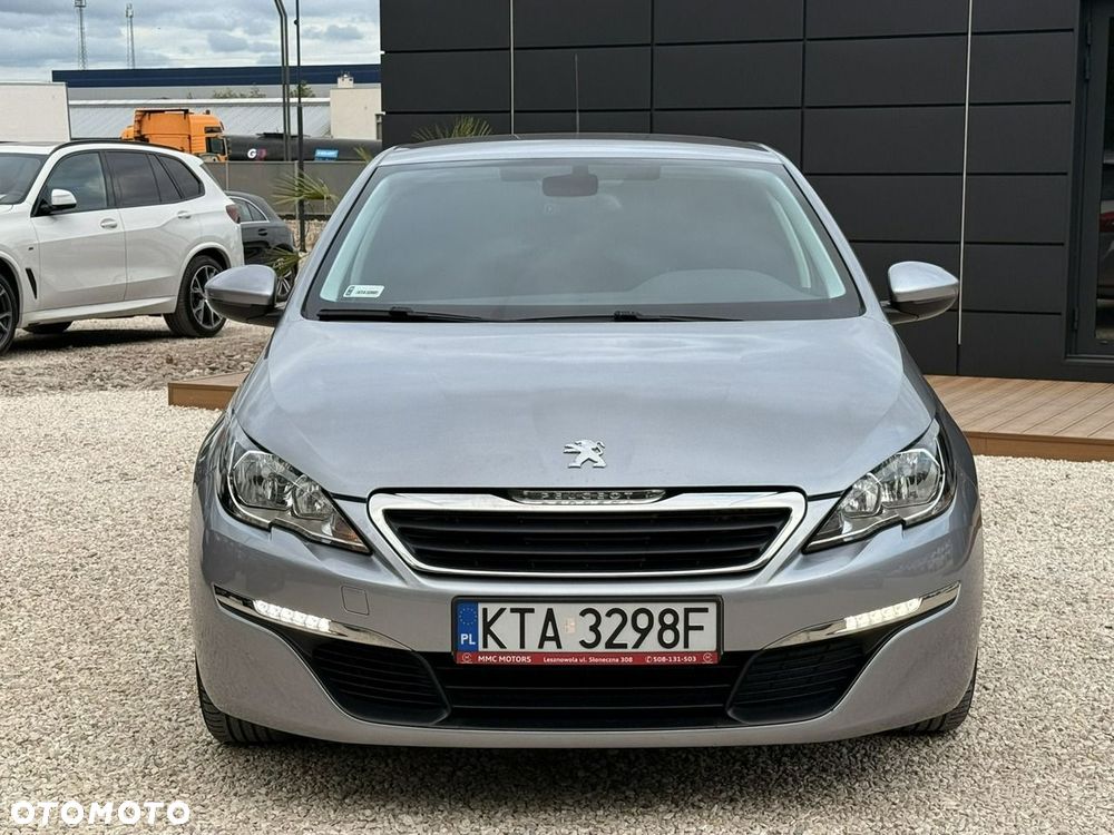 Peugeot 308 - 8