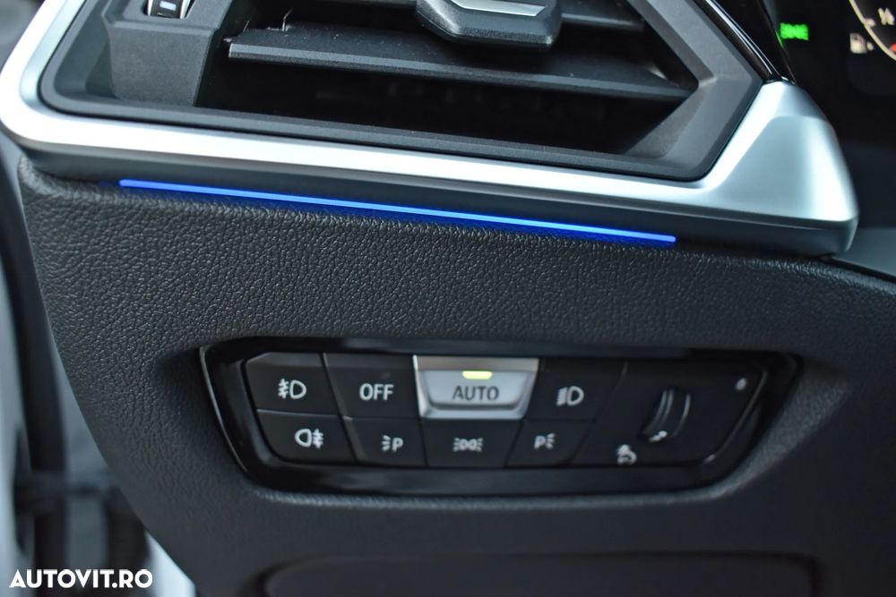 BMW Seria 3 330i Aut. Edition Luxury Line Purity - 30