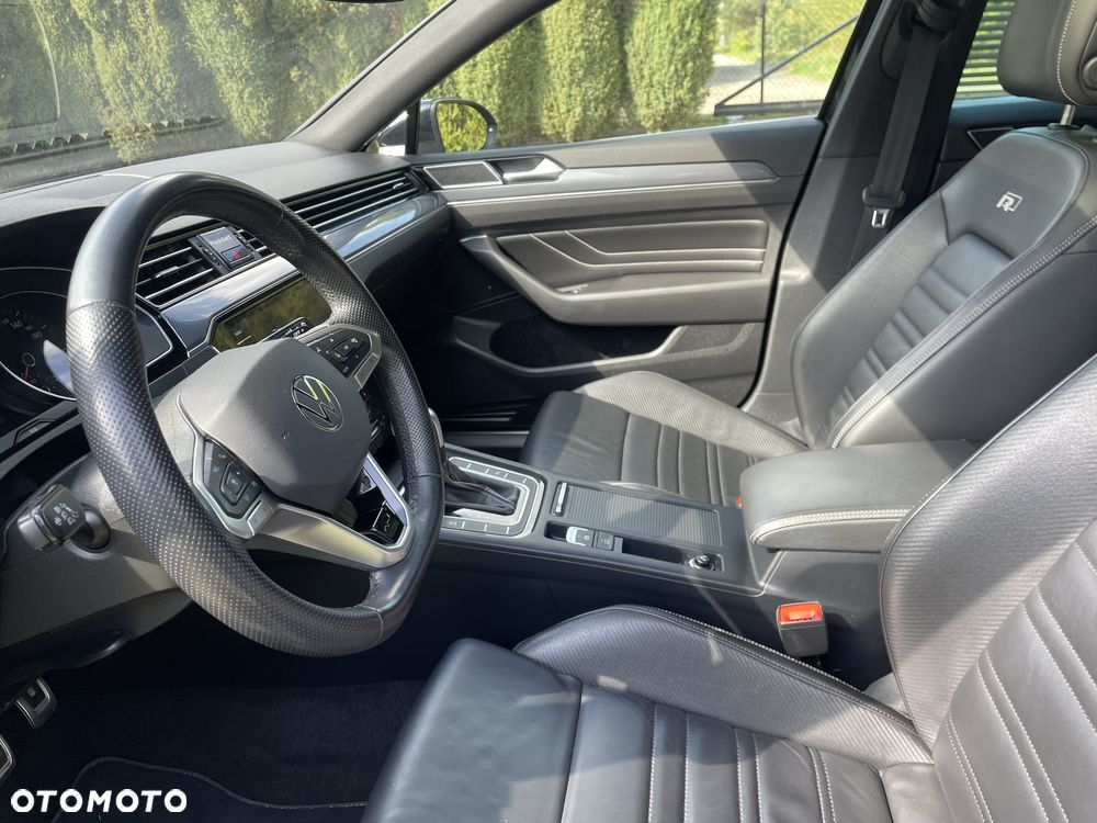 Volkswagen Passat - 8