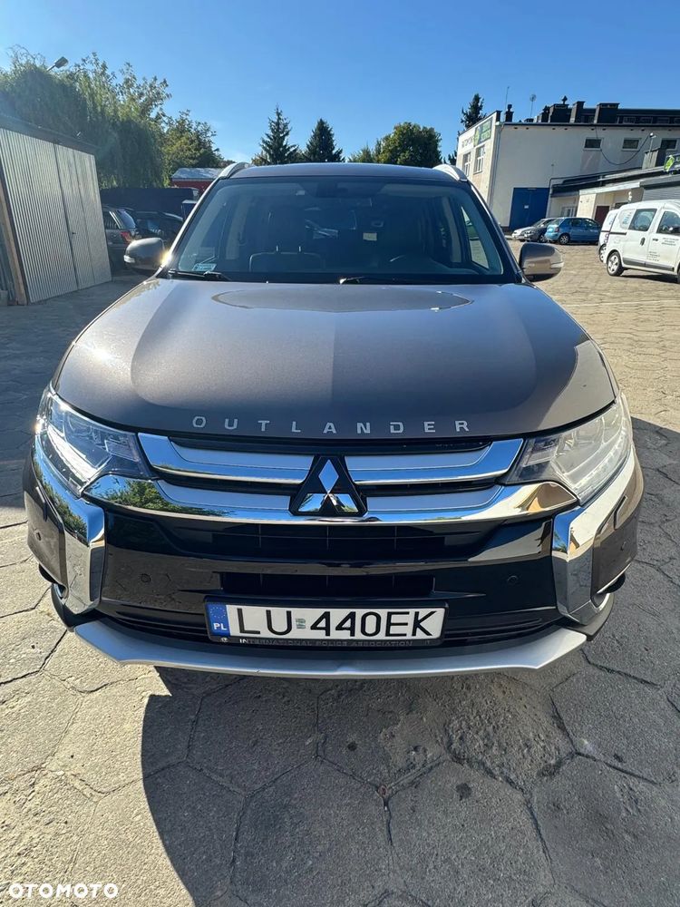Mitsubishi Outlander 2.0 Instyle Navi 4WD CVT - 9
