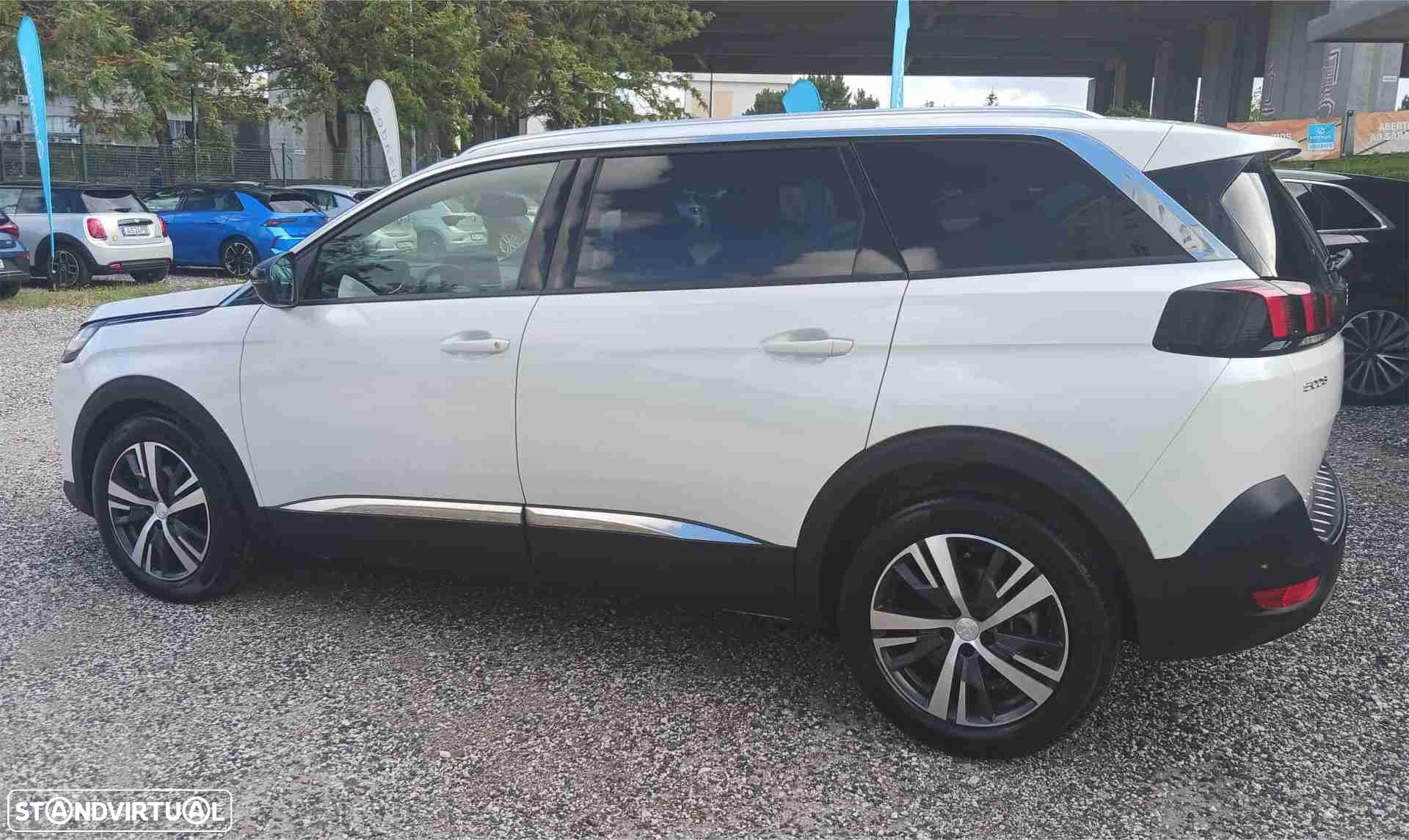 Peugeot 5008 1.5 BlueHDi Allure Pack EAT8 - 4