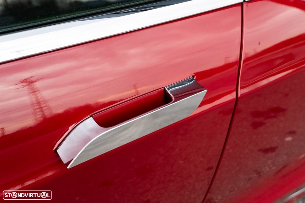 Tesla Model S Long Range AWD - 44