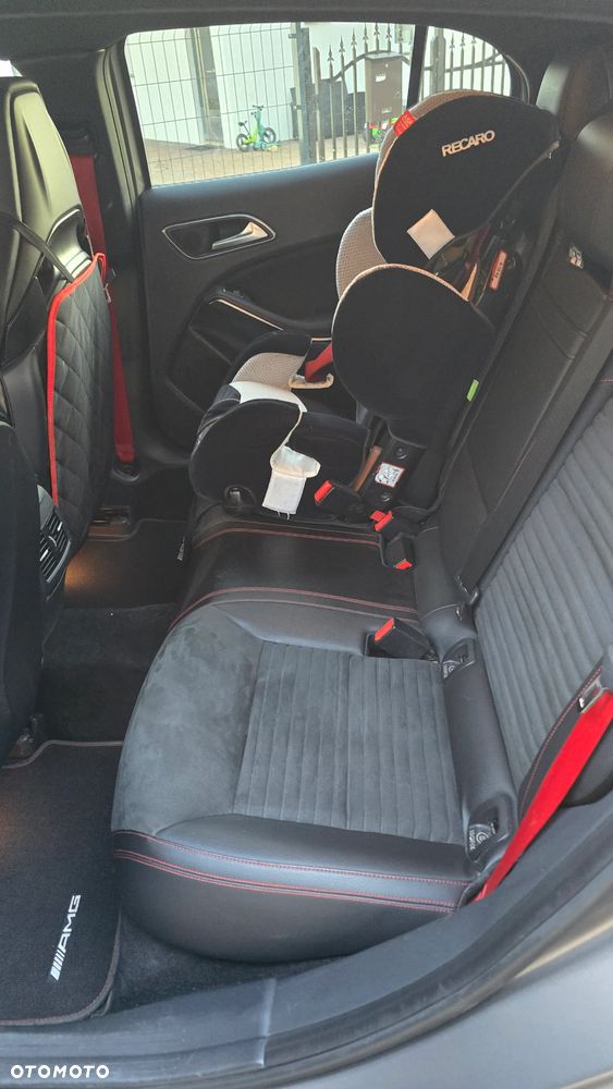 Mercedes-Benz GLA 45 AMG 4-Matic Edition 1 - 10