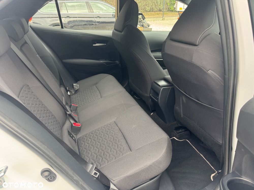 Toyota Corolla 1.8 Hybrid Comfort - 32