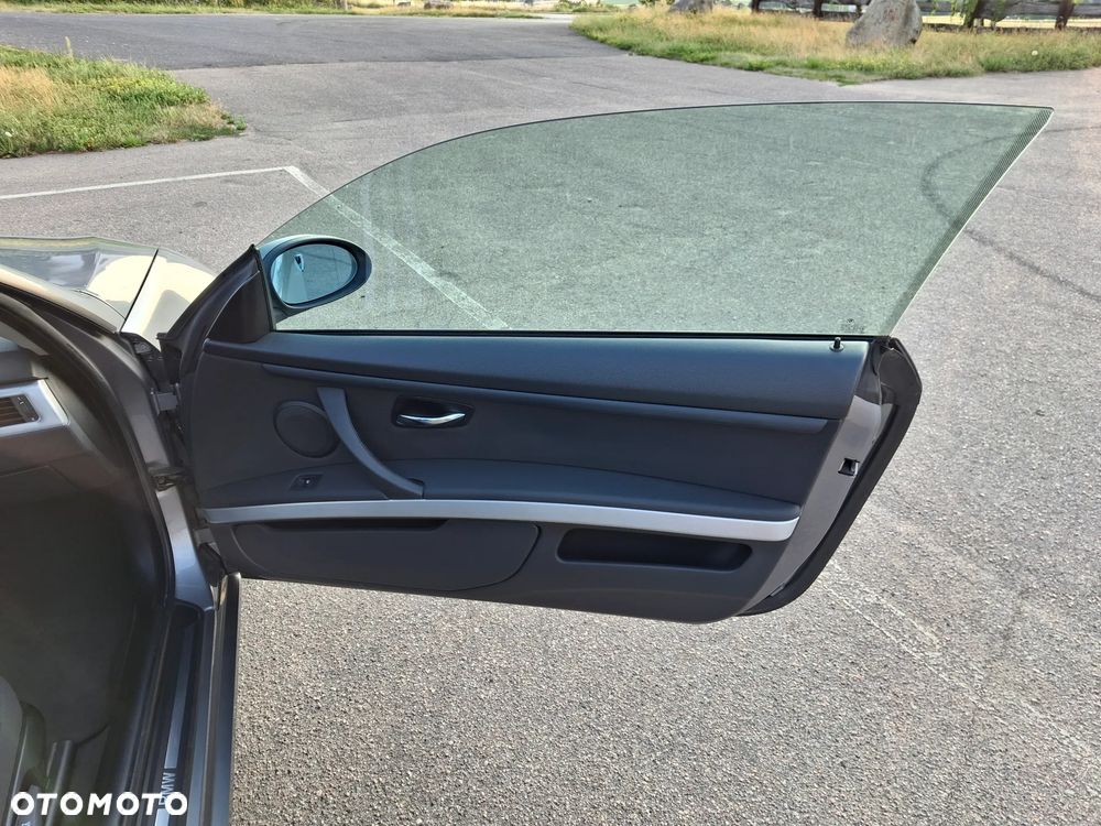 BMW Seria 3 320i - 16