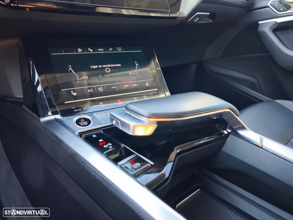 Audi e-tron 55 quattro - 14