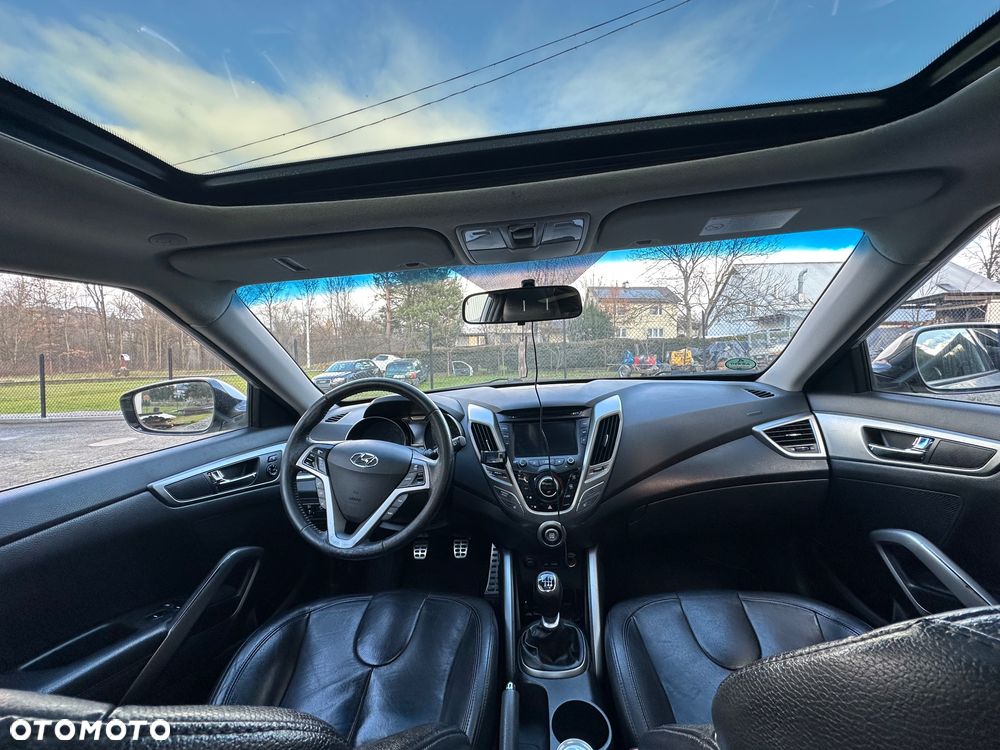 Hyundai Veloster - 8