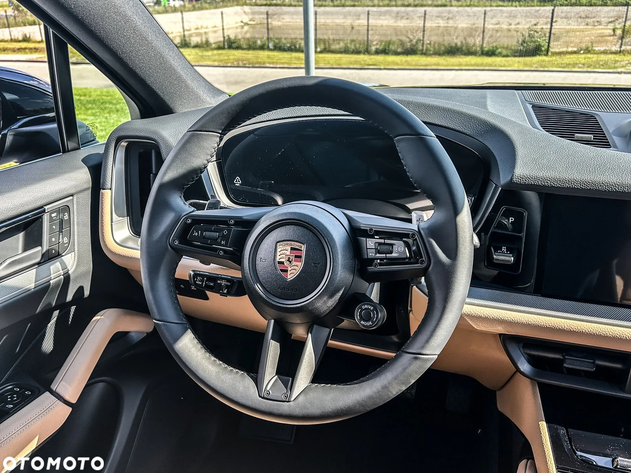 Porsche Cayenne - 14