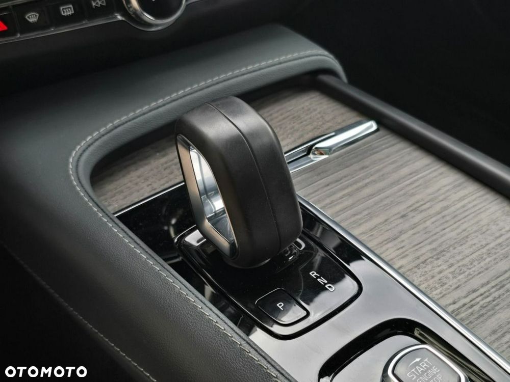 Volvo V90 Cross Country B5 D AWD Ultimate - 19