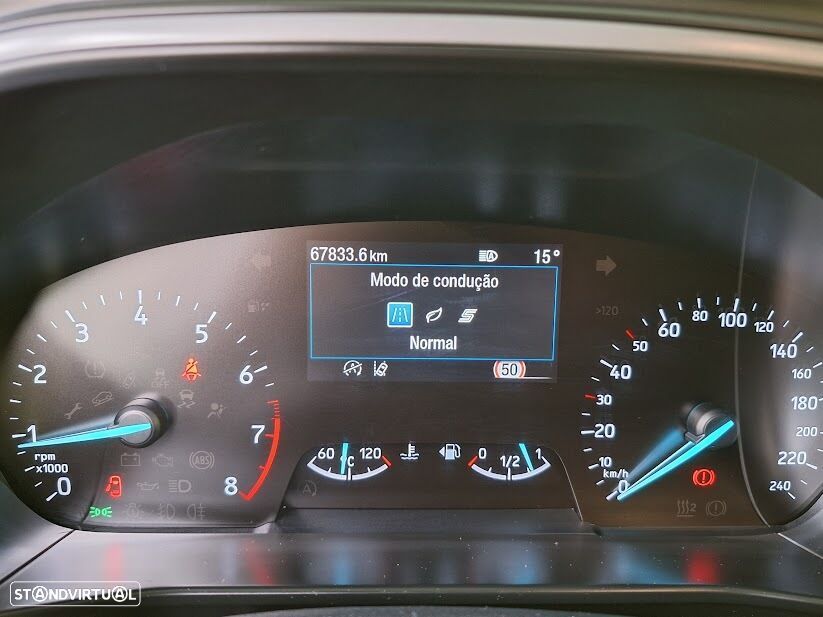 Ford Focus 1.0 EcoBoost MHEV ST-Line X - 14