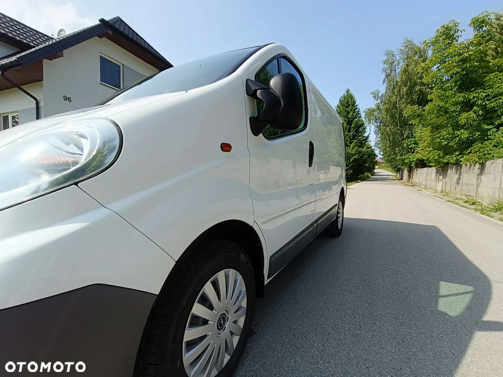 Opel Vivaro - 8