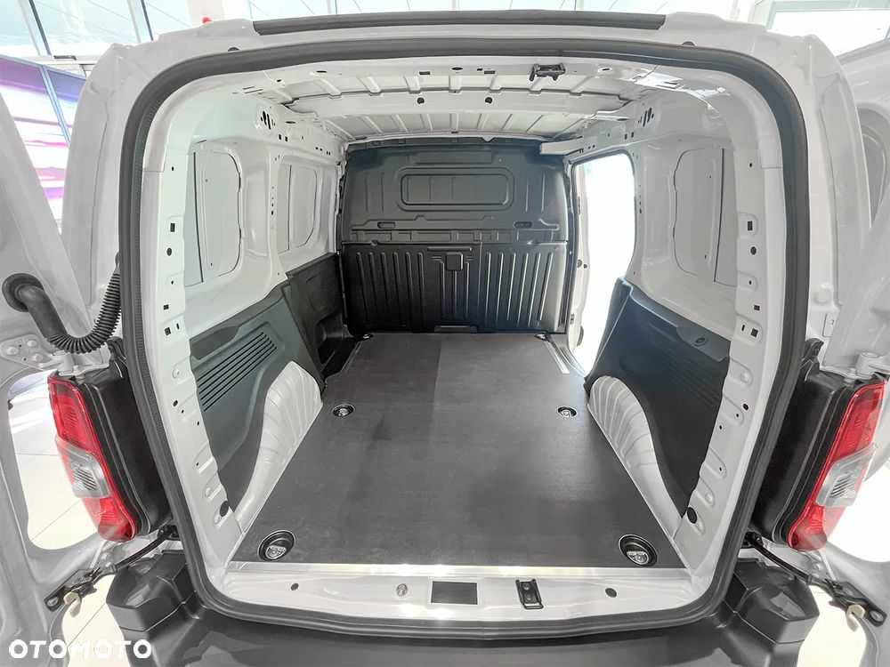 Toyota Proace City - 10