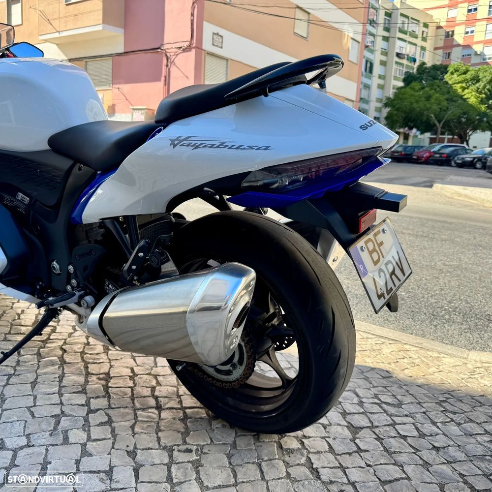 Suzuki Hayabusa GSX 1300 R - 32