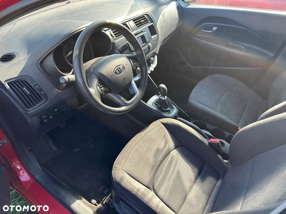 Kia Rio 1.4 M - 9