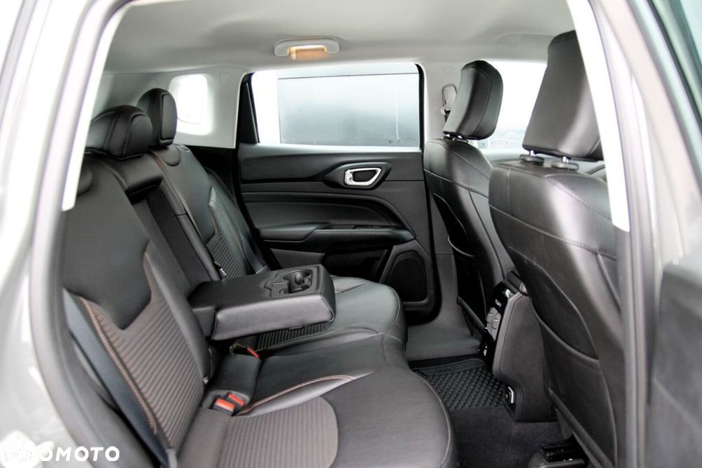 Jeep Compass - 22