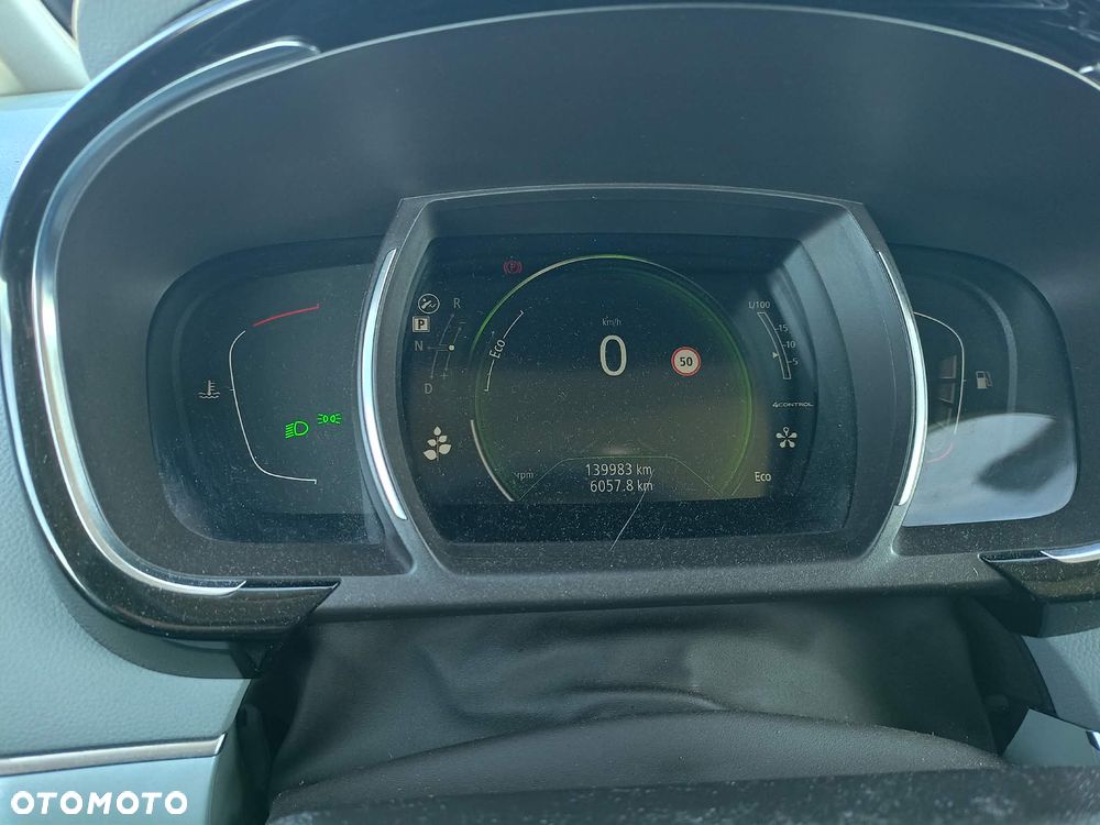 Renault Espace 1.6 dCi Energy Initiale Paris EDC - 6