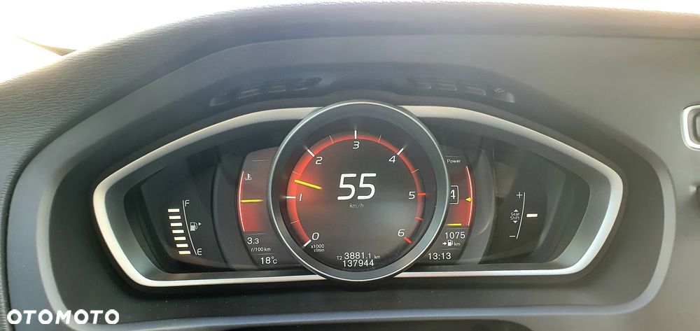 Volvo V40 D2 Momentum - 13