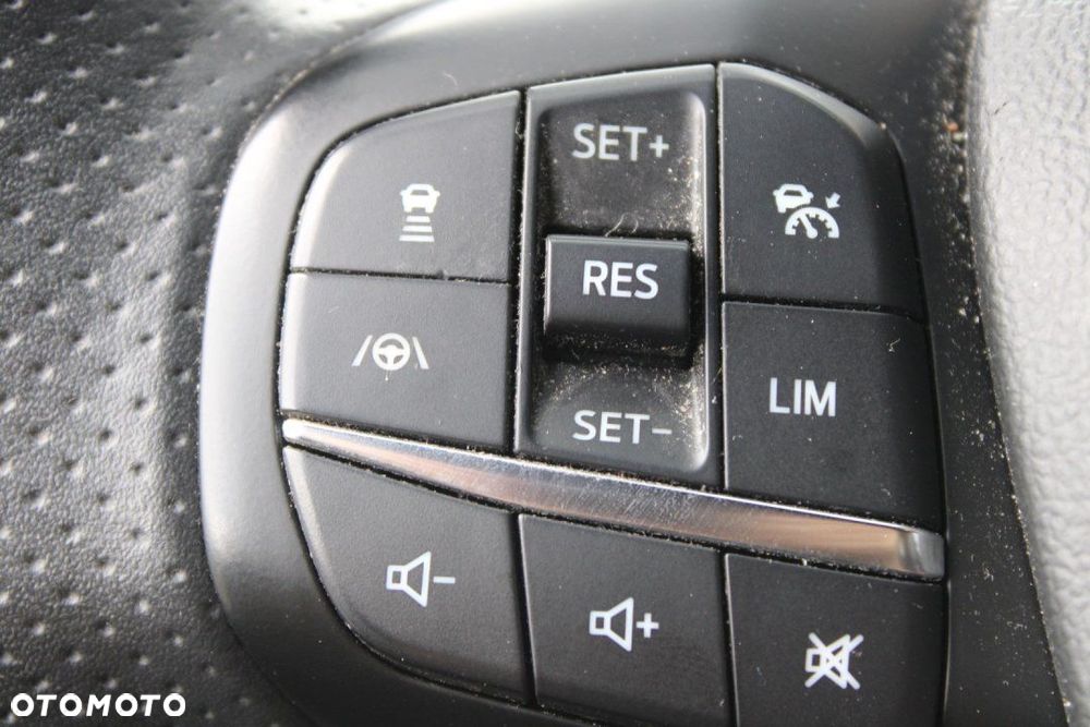 Ford Focus - 25