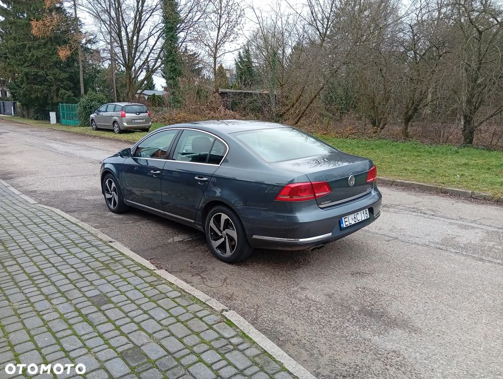 Volkswagen Passat 2.0 TDI Comfortline - 5